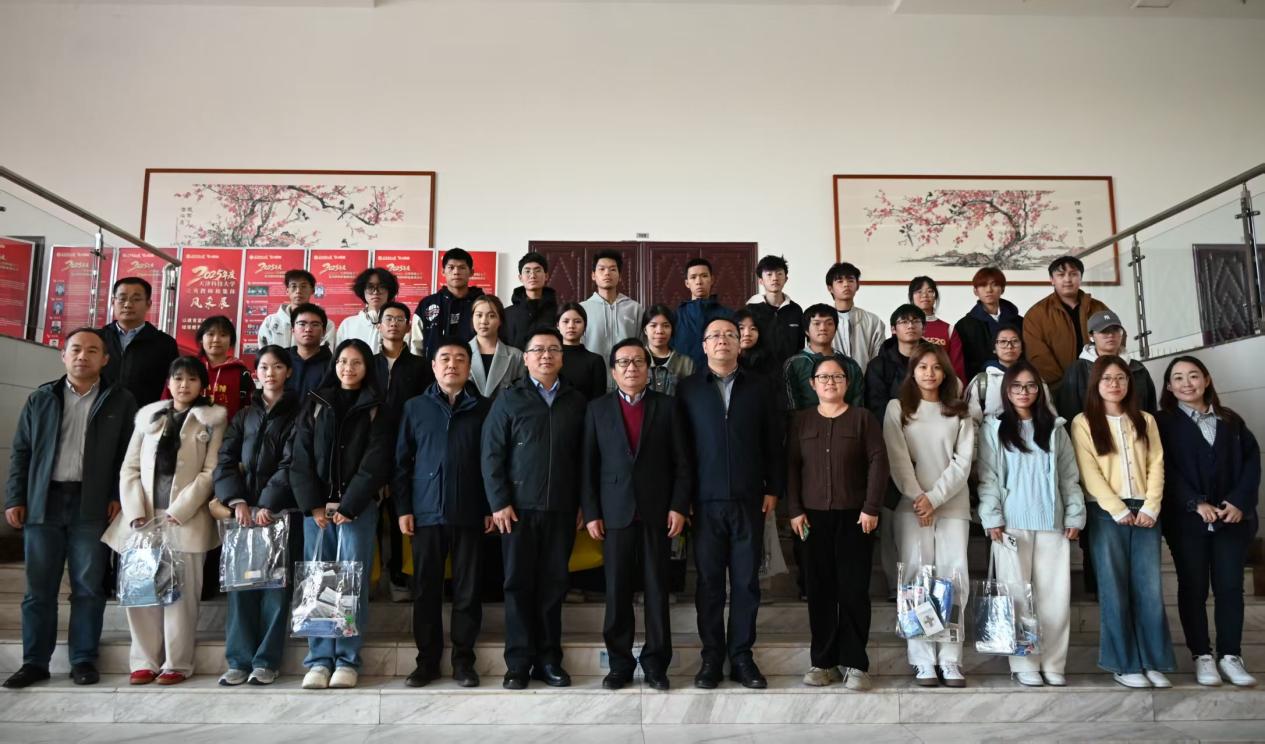 3e6ab3600a1243e48885b2a10339b427.jpg 3e6ab3600a1243e48885b2a10339b427.jpg